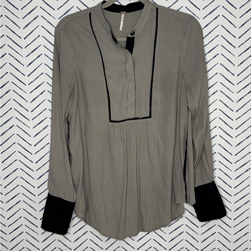 Free People Pebble Crepe "Free Bird" Stripe Top black stripe - Picture 3 of 14